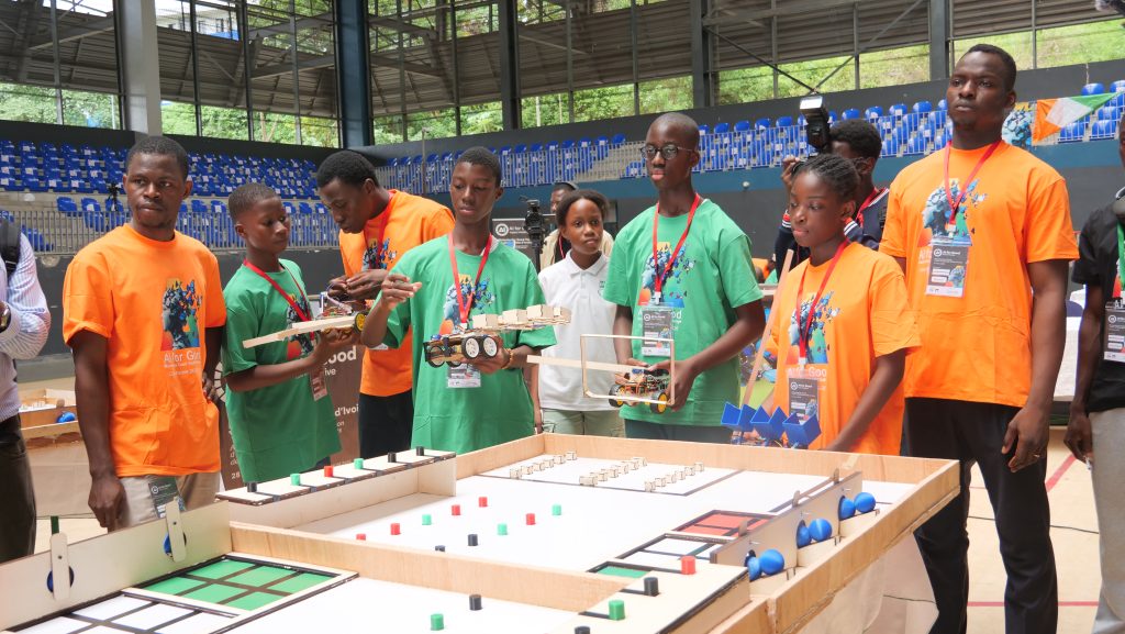 Ai For Good Youth robotics Challenge au Centre ivoiro-Coréen