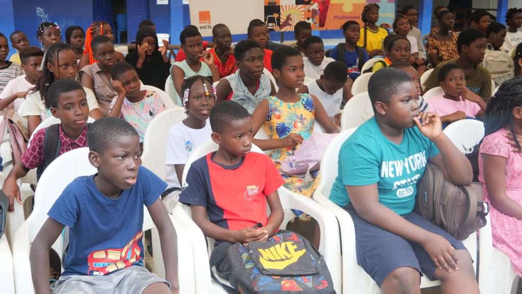 For Good Connections Day : H-FABLAB aux côtés d’Orange Côte d’Ivoire pour sensibiliser les jeunes de 10 à 15 ans au numérique responsable
