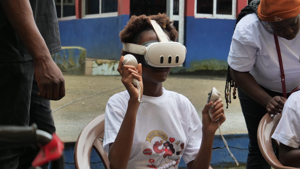 For Good Connections Day : H-FABLAB aux côtés d’Orange Côte d’Ivoire pour sensibiliser les jeunes de 10 à 15 ans au numérique responsable