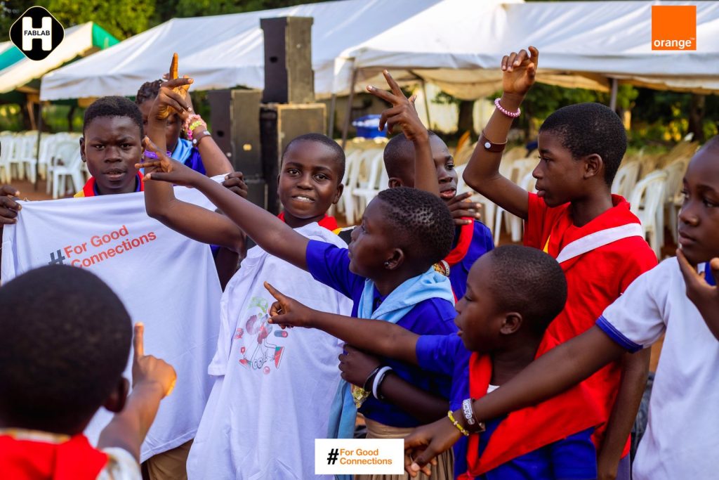 For Good Connections Day : H-FABLAB aux côtés d’Orange Côte d’Ivoire pour sensibiliser les jeunes de 10 à 15 ans au numérique responsable